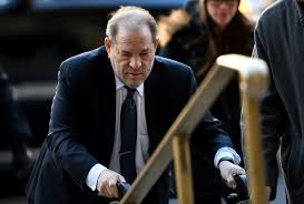 Is een affaire niet gelijkwaardig, dan val je automatisch in de klauwen van #metoo. Harvey Weinstein Denies 11 Los Angeles Sex Assault Charges