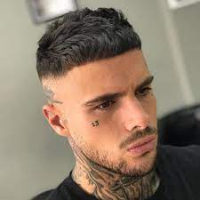 31 hairstyles for men over 40. Pin Na Doske Men S Hairstyles 2021 Gallery Styling Hacks