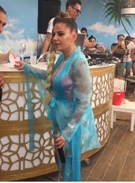 Merve özbey, geçtiğimiz haftalarda kız bebek dünyaya getireceğini, gel bakalım güzel kızım. Merve Ozbey In Yeni Tarzi Ucankus