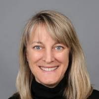 Lisa Bloomer's Instagram, Twitter & Facebook