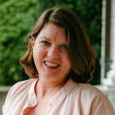 Jennifer Pledger's Instagram, Twitter & Facebook