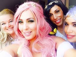 Keri Harper's Instagram, Twitter & Facebook