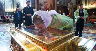 Краткое содержание мощи николая чудотворца в бари и в россии как молиться николаю чудотворцу Nazvany Hramy Peterburga V Kotoryh Est Moshi Nikolaya Chudotvorca