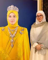 Acara kemuncak sambutan hari keputeraan kdymm brunei darussalam tahun 2019 all credits goes to radio television. Pin Pa Royalties Malaysia