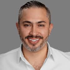 Rene Bosquez's Instagram, Twitter & Facebook