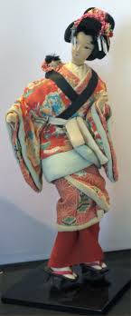 Vtg japanese geisha doll silk kimono in a wood glass case. Identifying Geisha Doll Types Judy Shoaf