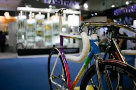 A Day In 20 Photos 03 20 2013 The Radavist Bicycle Paint Job Bicycle Design Bike