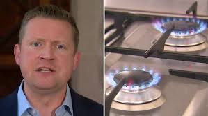 Shane Tuck death inquest: Former AFL player's final days like a 'war zone  in his head'