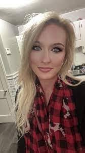 Amanda Oneal's Instagram, Twitter & Facebook