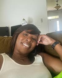 Profile for Pearlfectly Lettered