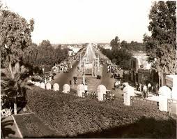 صورة جميلة جدا لشارع الهرم بالجيزة عام 1950 تقريبا Egypt History Modern Egypt Pyramids Egypt