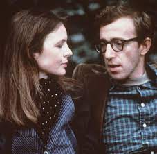 An existential comedy considered by many as woody allen's greatest work, the film follows two story lines. Liste Die Elf Frauen Des Woody Allen Welt