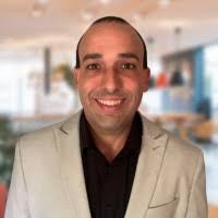 Gene Houck's Instagram, Twitter & Facebook