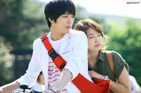 She gained recognition for starring in melodramas stairway to heaven (2003). K Drama Time Machine Jung Yong Hwa Park Shin Hye Fuse Campus Romance Music In Heartstrings