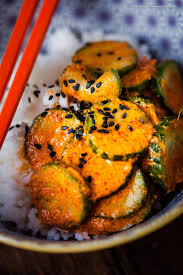 Das Beste Rezept Fur Schnelles Gurken Kimchi Ein Abend Beim Koreaner In Wedding Und Der Grossartige Fotograf Robert Bartholot Kimchilove Gourmetguerilla S F Rezept Salat Rezepte Schnell Rezepte Marokkanische Rezepte