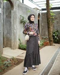 Maybe you would like to learn more about one of these? 5 Inspirasi Mix And Match Ala Hijab Influencer Untuk Ke Kampus Simpel Nan Stylish Tribun Pontianak