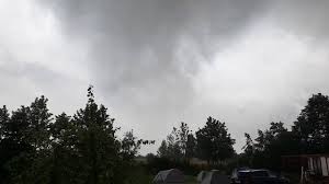 Trąba powietrzna przeszła nad ustroniem morskim. Traba Powietrzna W Ustroniu Morskim Sa Przerazajace Nagrania Wideo Koszalin Super Express