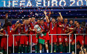 Dans quelques heures, le stade de france sera le théâtre la finale de l'euro 2016 entre la france et le portugal. Euro 2016 Portugal France 1 0 Revivez La Finale Minute Par Minute Le Parisien
