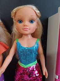 NANCY armario + ropa + 2 muñecas de segunda mano por 54 EUR en Base Aerea  Conjunta Torrejon en WALLAPOP