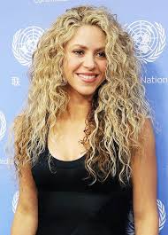 Seeing shakira evolve as an artist, a person, and a mother throughout the years has been a delight. Shakira Curly Hair Mijulastyles
