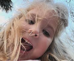 the world according to Elly (when she has my phone out