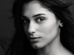 All nineteen are currently wraiths considered heroic spirit candidates that have yet to properly ascend to the throne of heroes. Yara Hassan Staatstheater Nurnberg