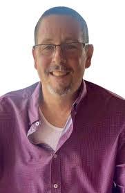 Michael Whitehurst's Instagram, Twitter & Facebook