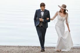 Sicherlich sind ihr stil und ihr persönlicher geschmack sehr wichtig, wenn es um den kauf eines anzuges geht, aber um den richtigen anzug für ihre hochzeit zu wählen, müssen sie einige. Perfekt Fur Eine Hochzeit Im Vintage Look Hochzeitsanzug Mit Karierter Weste Aus Der Digel Ceremony Kollektion 2 Hochzeitsanzug Kleider Hochzeitskleid Spitze