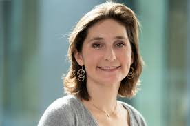 Boucles d'oreilles métal, perles de verre, strass & résine. One To One Monaco Amelie Oudea Castera Groupe Carrefour 2019 Est L Annee De L Ancrage De L Innovation