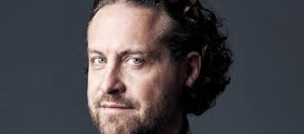 Esperimento televisivo a Londra due bambine abbandonate per strada