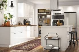 Cuisine Ikea Les Plus Beaux Modeles Du Geant Suedois Elle Decoration Cuisine Ikea Cuisine Blanche Et Bois Cuisines Design