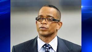 ESPN sportscaster Stuart Scott dies of cancer at age 49
