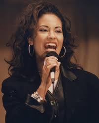 Selena visiting Cunningham Middle School in Corpus Christi