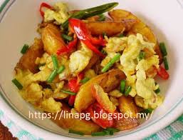 Nasi goreng is often described as an indonesian rice dish cooked with pieces of. Kentang Goreng Telur Resepi Mudah Guna Telur Resepi Sedap Dan Ringkas Kentang Kentang Goreng Makanan Masakan Indonesia