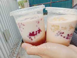 Gula melaka syrup (see recipe) is made by melting the chopped pieces over a low stove heat with small amounts of water until a thick maple syrup. Resepi Sagu Gula Melaka Miza Talib