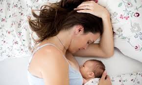 Tetapi tidak seharusnya dipandang ringan oleh ibu ibu yang baru pertama kali nak menimang cahaya mata. Cara Susukan Bayi Posisi Menyusu Bayi Mana Yang Betul Dan Tak Sakit Theasianparent Malaysia