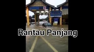 Penerokaan tanah dan hutan secara tidak terkawal di zon penampan diakui menjadi punca berlakunya banjir buruk pada 2014 di kelantan. Terkini Banjir Kelantan Banjir Besar 2014 Mungkin Berulang Pada 2019 Youtube