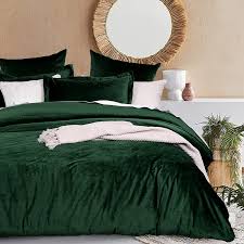 Its stately shelter style headboard is upholstered in sumptuous velvet, richly button tufted, and accented by double rows of nail head trim. Amazon Com David S Home Velvet Duvet Cover Set King Size Flannel Comforter Cover With Corner Ties Button Closure 3 Pieces Luxury Bedding Set 106x92 Inches Emerald Green Kitchen Dining