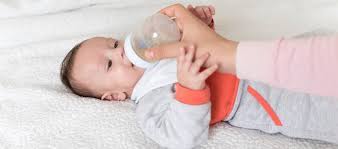 Beikostempfehlungen zur kuhmilch verwirren junge eltern: Ab Wann Durfen Babys Kuhmilch Trinken Pampers