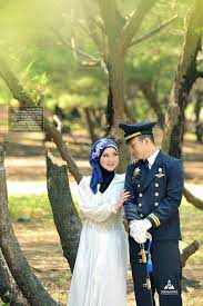 Baju pengantin adat batak toba ini merupakan kain yang dililit baik untuk atasan ataupun bawahannya yang dikenakan oleh pengantin pria dan juga wanita namun dengan penggunaan yang berbeda. 67 Best Prewedding Polisi Tni Jaksa Dokter Bidan Pramugari Ideas Prewedding Outdoor Photographer Indonesia Pre Wedding