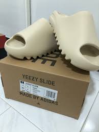 The collaboration has also produced shirts, jackets, track pants, socks, slides, women's shoes and sl. Adidas Yeezy Slides Men S Fashion Footwear Sneakers On Carousell