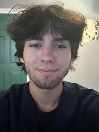 Hi everyone! My name is Abby i'm 19 years old and a college student at  Schoolcraft. Since schools out for the summer right now I have more  availability for date night sitting