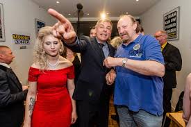 De vlaamse verkiezingen van 26 mei zorgen er voor dat meer dan de helft van het vlaams parlement bestaat uit nieuwe leden. Jonge Belofte Van Vlaams Belang Eert Nazisme De Standaard Mobile