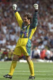 England v scotland is one of euro 2020's standout group fixtures, their first first, celtic's lennox doubled scotland's lead, before jack charlton, nursing a broken toe, rounded off a sweeping team england put the game beyond scotland in magnificent fashion. Euro 96 England V Scotland Player Ratings Paul Gascoigne Wasn T Even Man Of The Match Mirror Online