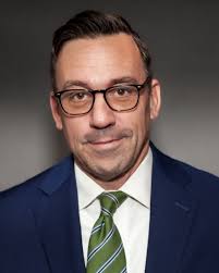 Jim Low's Instagram, Twitter & Facebook