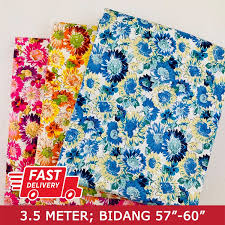 Bunga matahari features free wifi throughout the property. Ready Stock Kain Pasang Cotton English Bunga Matahari Sunflowers Design Poplin Fabric D2022 Shopee Malaysia