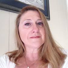 One thing about me is ima mind my sister's business like it's mine