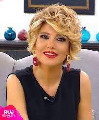 She was born in istanbul, turkey, and has acted in films and on television. Ruj Renkleri Gulben Ergen Sac Modelleri 24 Sac Sarisin Sac Modelleri Sac Kesimi
