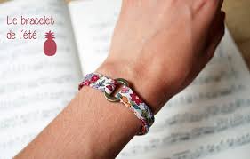 Check out our bracelet en tissu selection for the very best in unique or custom, handmade pieces from our bracelets shops. Plus De 15 Bracelets Cools En Tissu Petit Citron Petit Citron