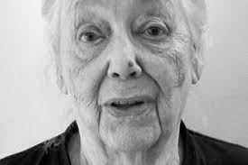 Zemřela Anna Kadeřábková